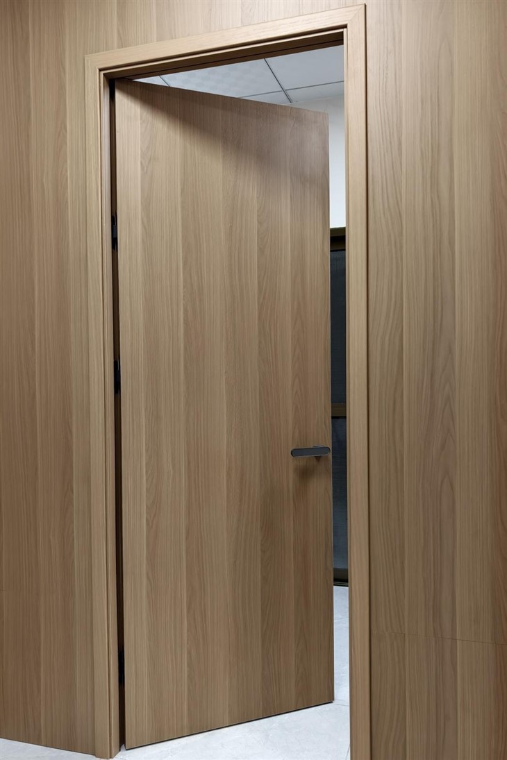 Евтини дървени врати