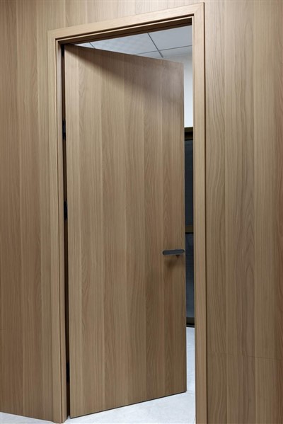 Евтини дървени врати